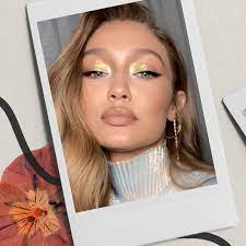 5 Simple Valentine S Day Makeup Ideas 5 Romantic Makeup Looks For Valentine S Day If you want a more classic look, go with the traditional smoky eye and glossy, pink lips.