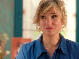 Plus belle la vie (spoiler) : cette annonce qui change tout pour Jennifer,  elle prend une décision choc