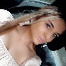 Ivy Brooks's Instagram, Twitter & Facebook