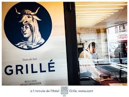 Grille La Nouvelle Tendance Parisienne C Est Le Kebab Chic Galette Cuite Sur Place Viande De Chez L Illustre Boucher Desnoyer Movie Posters Character Poster
