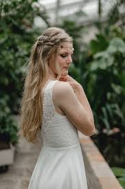 Maybe you would like to learn more about one of these? Suki Schlichtes Boho Brautkleid Im Hippie Look Luftig Lockeres Hochzeitskleid Mit Softem Tullrock Hochzeitskleid Boho Brautkleid Hippie Brautkleid Spitze