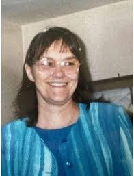 Ellen Stoll's Instagram, Twitter & Facebook