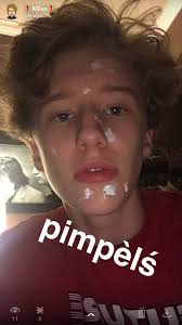 Miles Browning 🍑 (@its_meelay)