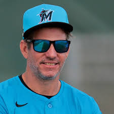 Ian Medina's Instagram, Twitter & Facebook