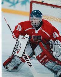 ˈdomɪnɪk ˈɦaʃɛk, born january 29, 1965) is a retired czech ice hockey goaltender. Dominik Hasek Aktualne Cz