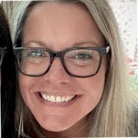 Emily Reinhart's Instagram, Twitter & Facebook