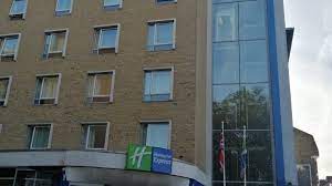 Just jump on the underground to westfield shopping centre. Hotel Holiday Inn Express Earl S Court Kensington Holidaycheck Grossraum London Grossbritannien