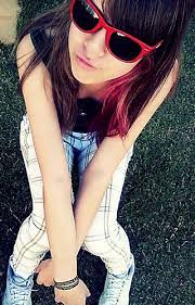 Carol Luna's Instagram, Twitter & Facebook