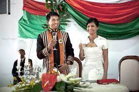 Avec notre correspondante à antananarivo. Ampamoaka Andry Rajoelina Az Radio Television Mouvement Des Citoyens Malagasy De Paris