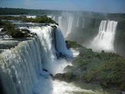 Mais il est une triple frontière dans le monde qui bénéficie d'une petite particularité. Plan Les Chutes D Iguazu Sur La Carte Du Bresil