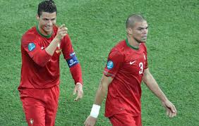 Consulta los días y los horarios de todos los partidos de la eurocopa de fútbol que se celebra en francia con marca.com. Eurocopa 2016 Cristiano Ronaldo Y Pepe Encabezan La Convocatoria De Portugal Marca Com
