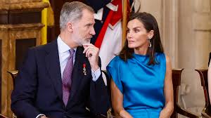 Los últimos movimientos del rey Juan Carlos que ponen en jaque a Felipe y Letizia: su herencia, una comida en Zarzuela y sus memorias