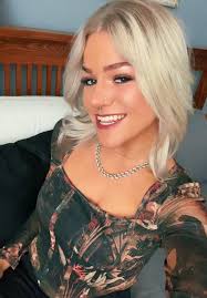 Sydney Paschall (@sydneypaschall)