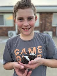 Austin Schoonover's Instagram, Twitter & Facebook