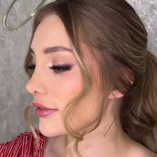 Beauty brows by Sharon Acuña