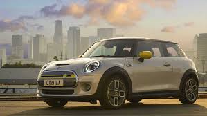 The 2020 cooper looks like nothing else on the road—or at least nothing else not wearing a mini badge. Thousands Show Interest In All Electric Mini Cooper Se Still Due To Arrive Mid 2020