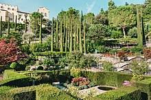 Im oktober 1870 stehen schützen in burggräfler tracht in meran spalier, schulkinder tragen fähnchen, 6000 schaulustige recken die hälse: Garten Von Schloss Trauttmansdorff Wikipedia