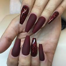Over the years, new red shades have been created and now you can choose from a variety of different tones from classic red, to dark. Deep Red Acrylics And Glitter Maroon Acrylic Nails Gold Acrylic Nails Maroon Nails