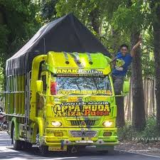 Mobil truk hino modifikasi terbaru 2017. Wallpaper Modifikasi Truk Canter For Android Apk Download