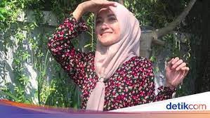 Bit.ly/16awdm1 official music video dari umi pipik abidzar al ghifari, putra umi pipik dan mendiang ustaz jefri al buchori menjadi sorotan lantaran. Eh8zomgcfkkccm