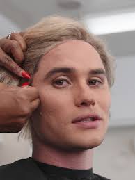 Chase Stokes Hairstyle