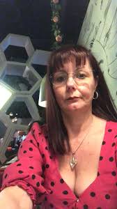 Looking for inspiration after my sis Karen Hussain went short, hair started  to grow back after chemo, always been long before but now want to keep it  short ish.