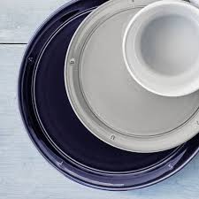 Staub Boussole Dinner Plate Sur La Table In 2020 Staub Sur La Table Dinner Plates