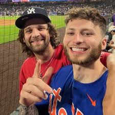 Caleb Hollis (@CalebHollis18)