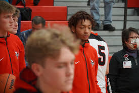 WMC boys basketball: Whitehall's big second half defeats NM, Ravenna edges  Hart in nail-biter