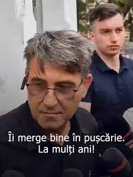Părinții studentei ucise în accidentul de la 2 Mai, față în față cu Vlad  Pascu. „Îi merge bine la pușcărie. La mulți ani!”. Citeşte întreaga ştire:  https://tinyurl.com/5a36sxnu #vladpascu #pascu #2mai ...