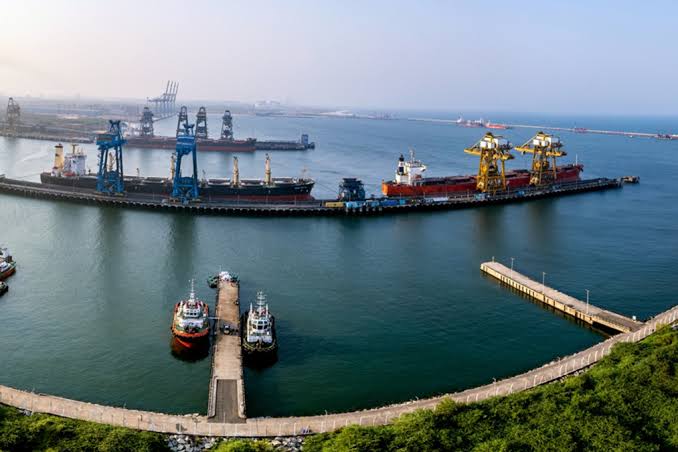 Kamarajar Port 18 metre draft