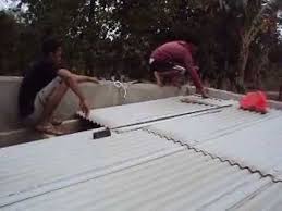 Seperti untuk atap genteng metal, asbes, spandek, dan atap ringan lainnya. Memasang Atap Rumah Sementara Dengan Asbes Youtube
