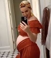 Katy perry greece updated their profile picture. Pregnant Katy Perry Drops A Huge Hint About The Due Date Of Her First Baby Mirror Online