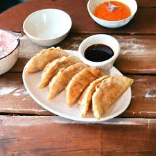 Pad thai with Crispy pork belly!!! 😂😂😂