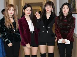 Kim Jong Un Claps Along To K Pop At North Korea Concert Korean K Pop Korean Pop Stars Red Velvet Band
