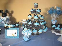 Cupcakes That We Bought At Albertsons Mickeymousebabyshower Mickeymousecupcakes Ninos