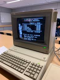 Gaming historian compares the game 'the oregon trail' with the history of westward expansion in the united states. I Found This Old Mac With A Floppy Disk Of Oregon Trail Time For Dysentery Retrogaming
