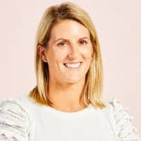 Adele Lilly's Instagram, Twitter & Facebook