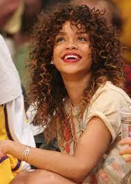 Picture Of Rihanna Rihanna Curly Hair Rihanna Hairstyles Curly Hair Styles