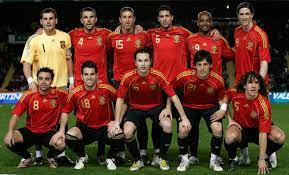 Le gan 1 a 0 a alemania y conquist por segunda vez el campeonato ms importante de selecciones de europa. Los 23 De Luis Aragones Eurocopa 2008 Futbol Deportes Elmundo Es