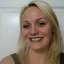 Emily Tapley's Instagram, Twitter & Facebook