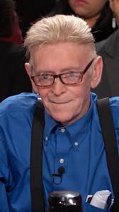 Bob claims his neighbor Ronny painted one side of his fence a different  color than the rest and it's completely visible to other people in the  neighborhood.