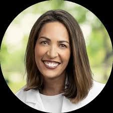 Sara Grayson's Instagram, Twitter & Facebook