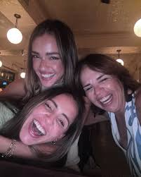 Good friends, good food, good life ✨🥲