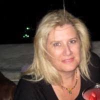 Lisa Clingan's Instagram, Twitter & Facebook