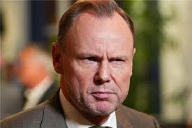 Innensenator warnt vor Scheitern eines AfD-Verbotsverfahrens