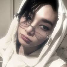 Best AI Chat Character Aka Virtual: Explore Profiles & User  comment|Polybuzz AI Chat