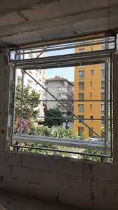 Kör kasa imalatına başlamadan önce +1.00 kotunu pencerenin her iki kenarında belirleyip bütün odalardaki körkasa kotlarını eşitliyorum. Kor Kasa Nedir Aluminyum Dograma Imalat