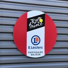 E.leclerc drive est un service de courses en lignes qui permet aux utilisateurs de réaliser leurs achats sur internet, puis de les retirer deux heures après la commande dans le magasin sélectionné. Photos At E Leclerc Drive Fretin Nord Pas De Calais