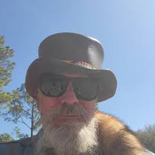 I'm at the Skoolie Swarm day 1. Lots of buses and very few I recognize.  Must be an East coast West coast thing. Seems to be a group of nice people  though.